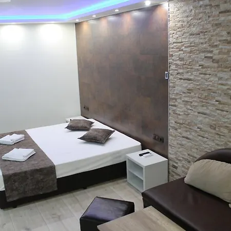 Elit Apartamento *